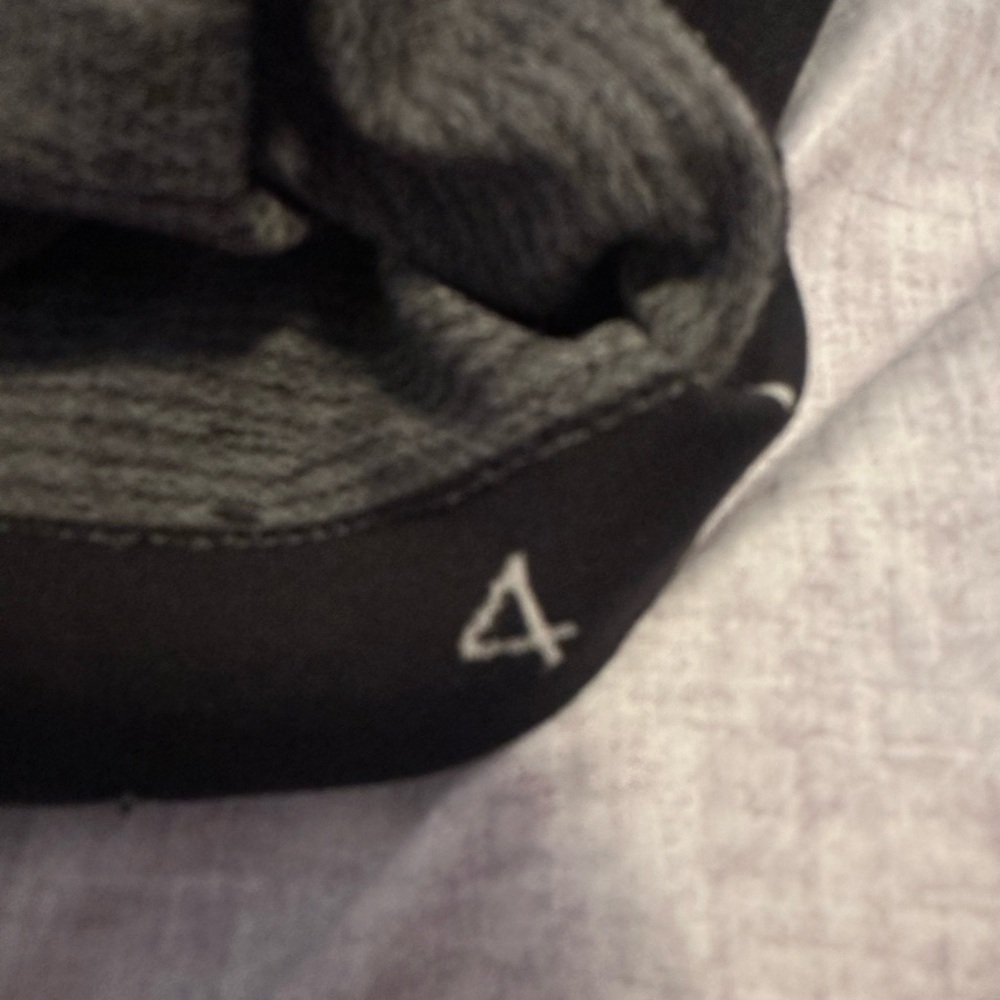 Lululemon Swiftly Tech Razorback Tank Top Women’s 4 Black Activewear - Picture 8 of 9